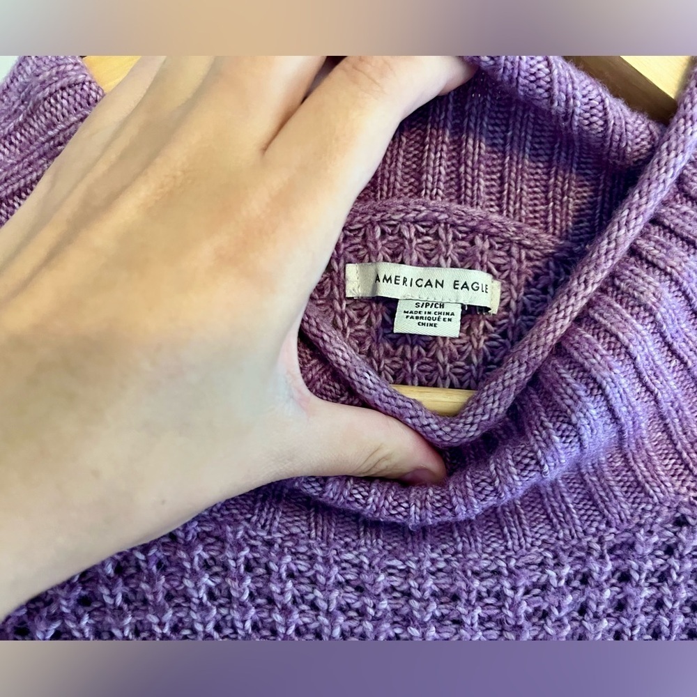 American Eagle Sweater - Picture 3 of 4